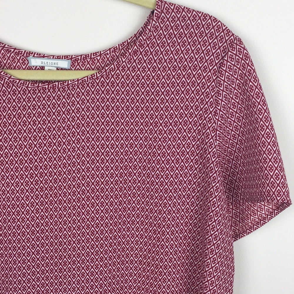 Pleione - Patterned Pleated Back Blouse - image 2